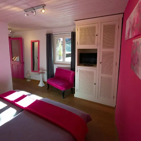 Chez Constance 3* سايلون